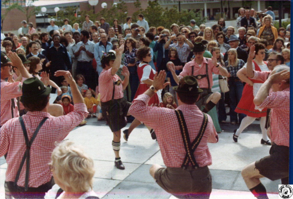 1976 05 dd 06 Winston Salem Springfest.jpg
